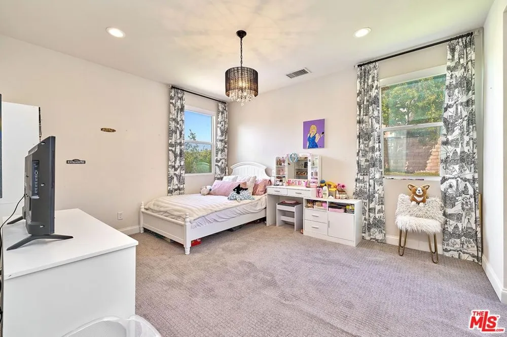 24950 Old Stone Way Stevenson Ranch, CA 91381