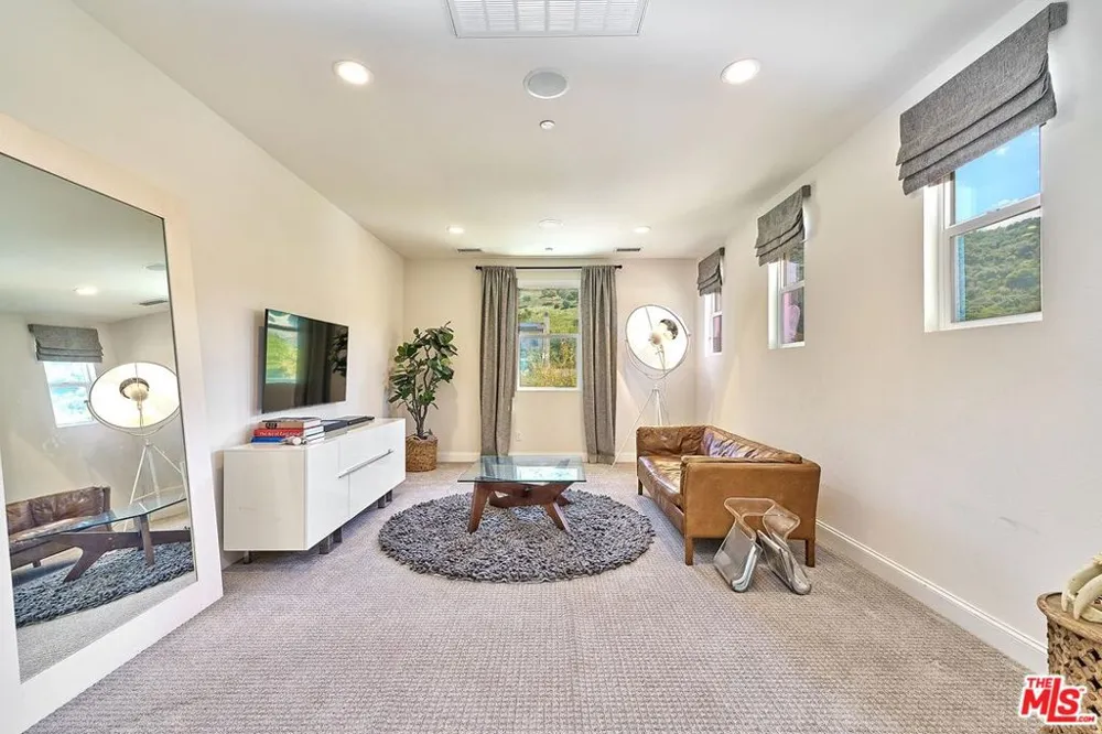 24950 Old Stone Way Stevenson Ranch, CA 91381