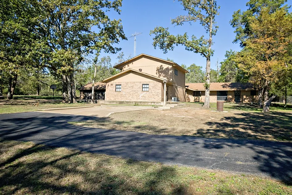 11133 St Hwy 19 Athens, TX 75752