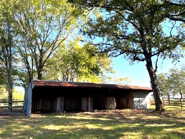 11133 St Hwy 19 Athens, TX 75752