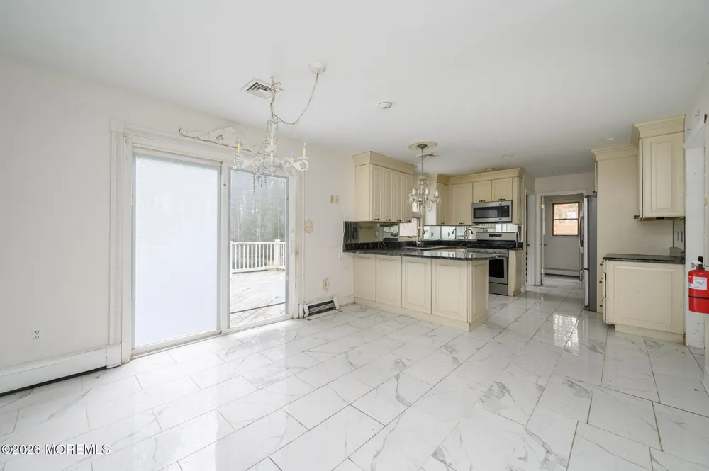 9 Southfork Drive Jackson, NJ 08527