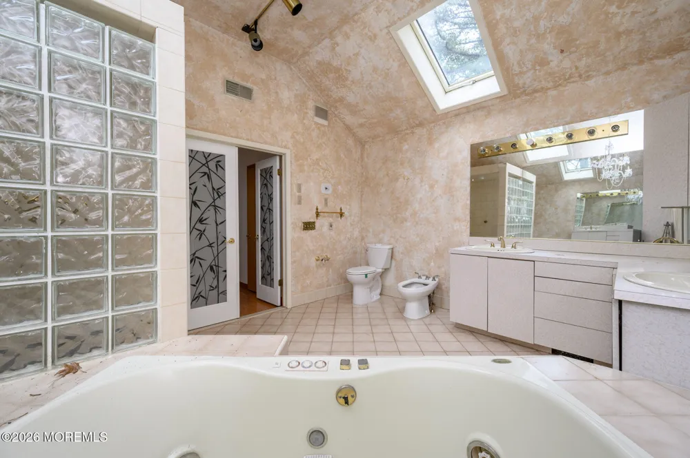 9 Southfork Drive Jackson, NJ 08527