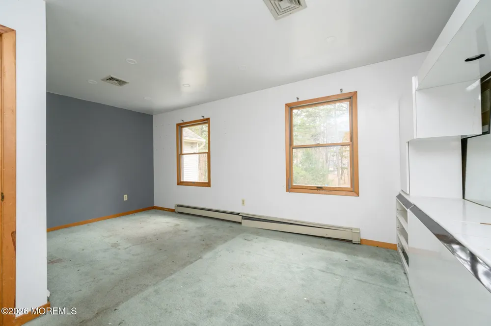 9 Southfork Drive Jackson, NJ 08527