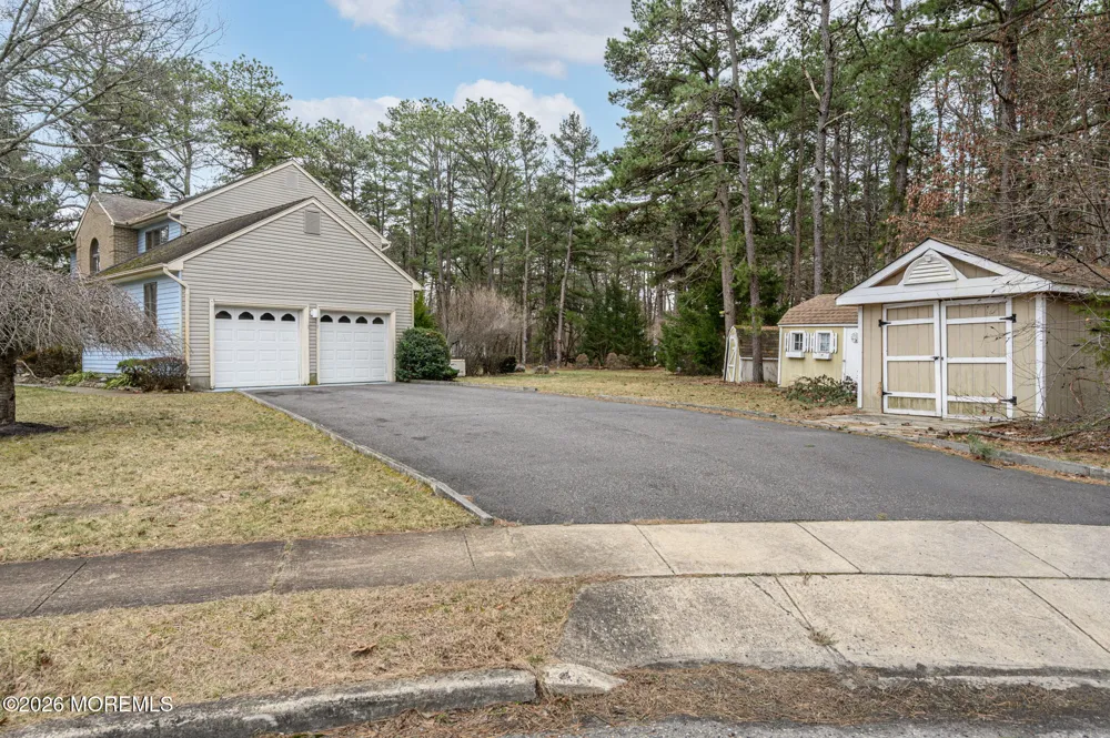 9 Southfork Drive Jackson, NJ 08527