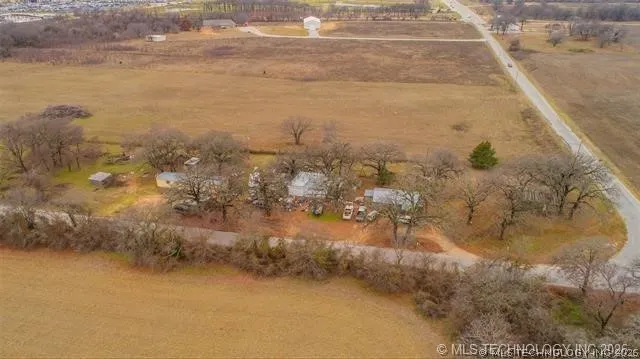 21038 Merle Wolfe Road Marietta, OK 73459