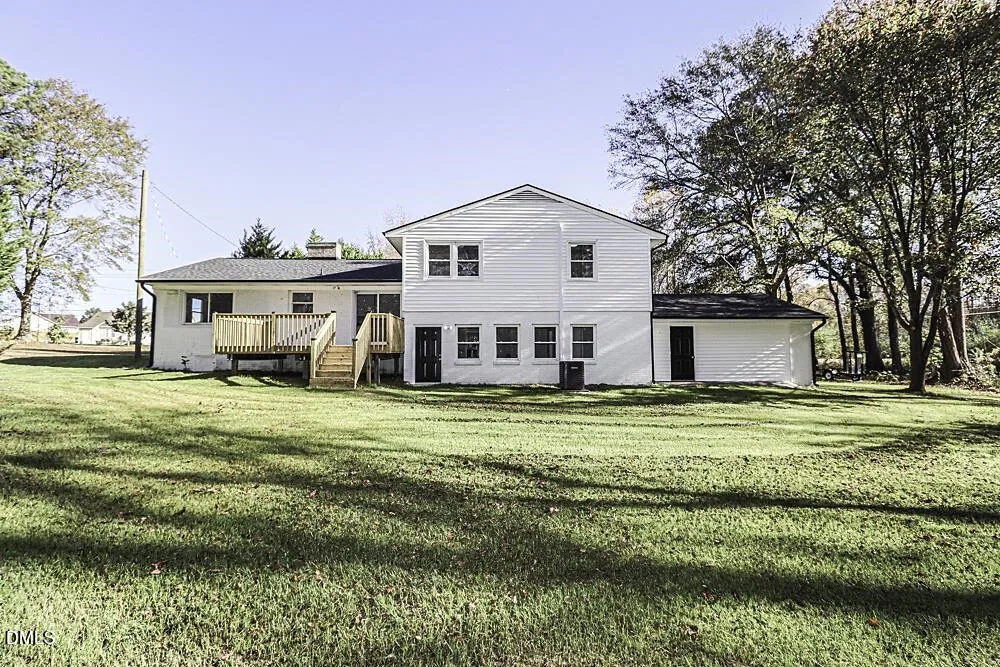 805 River Road Selma, NC 27576