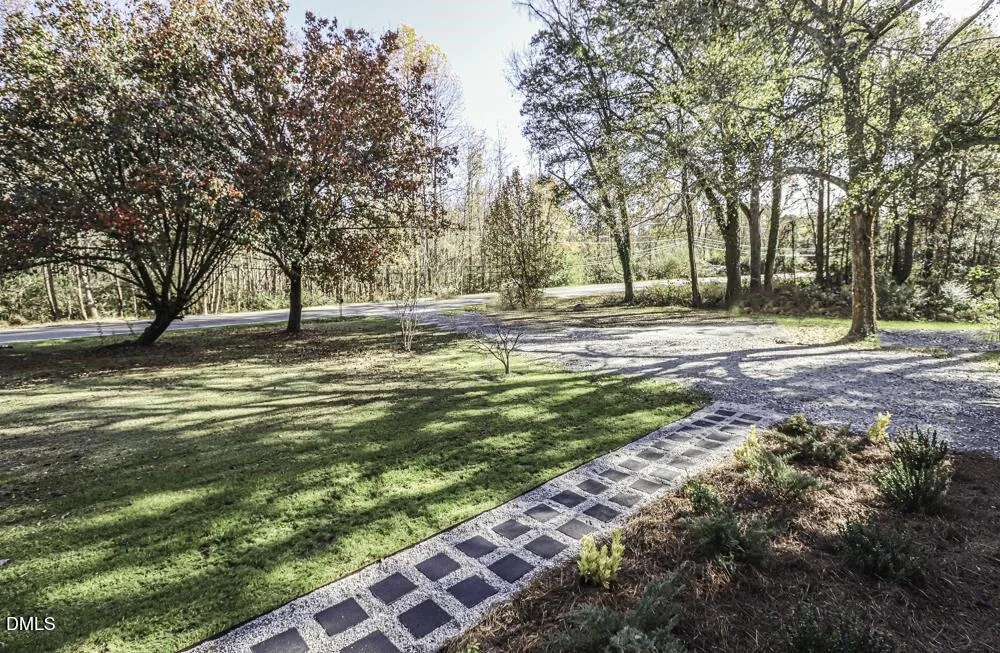 805 River Road Selma, NC 27576
