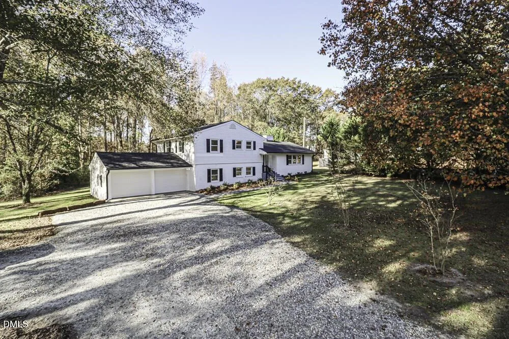 805 River Road Selma, NC 27576