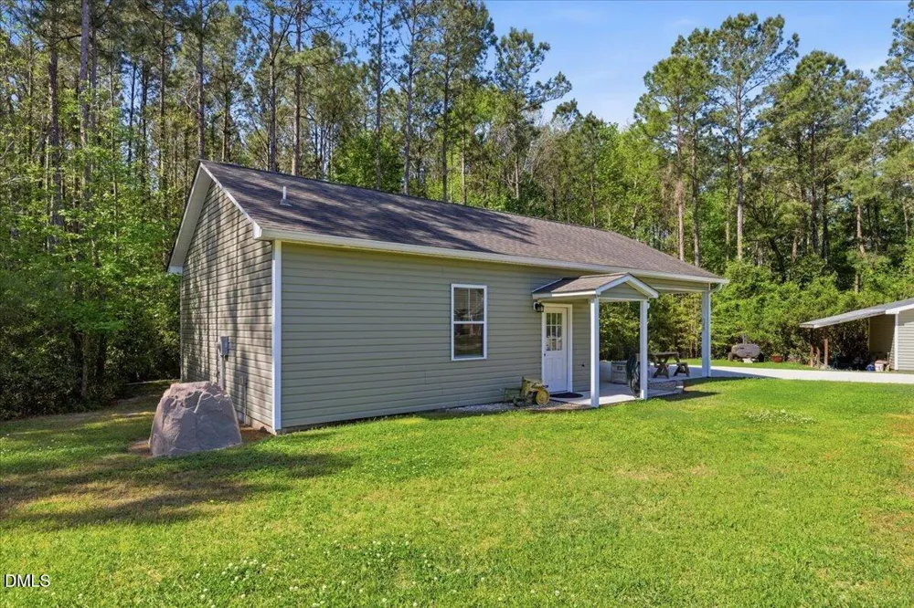 111 W Huckleberry Way Rocky Point, NC 28457