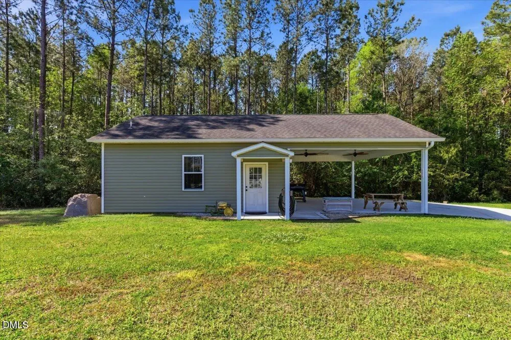 111 W Huckleberry Way Rocky Point, NC 28457