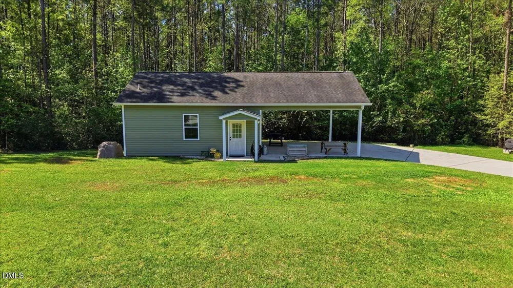 111 W Huckleberry Way Rocky Point, NC 28457