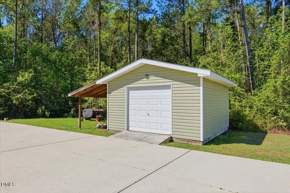 111 W Huckleberry Way Rocky Point, NC 28457