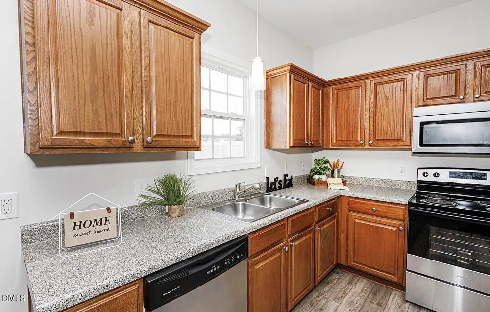 828 Jade Lane Winterville, NC 28590