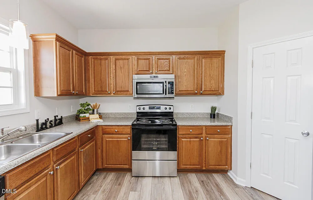 828 Jade Lane Winterville, NC 28590