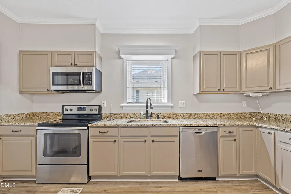 403 W E STREET Erwin, NC 28334