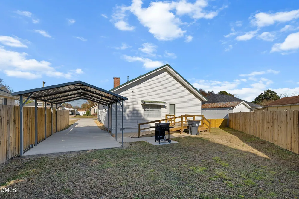 403 W E STREET Erwin, NC 28334