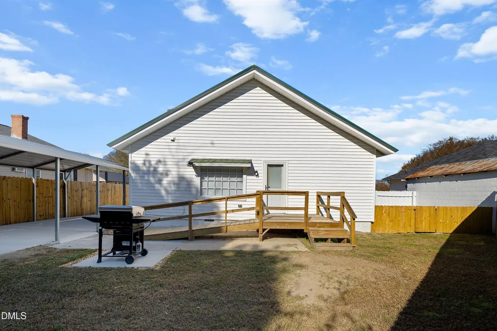 403 W E STREET Erwin, NC 28334