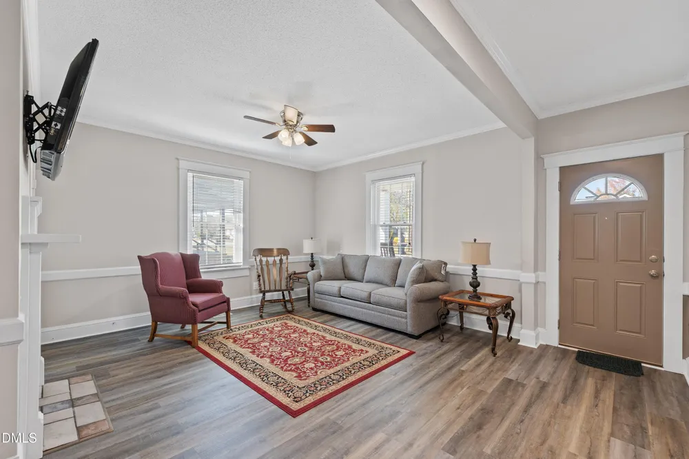 403 W E STREET Erwin, NC 28334
