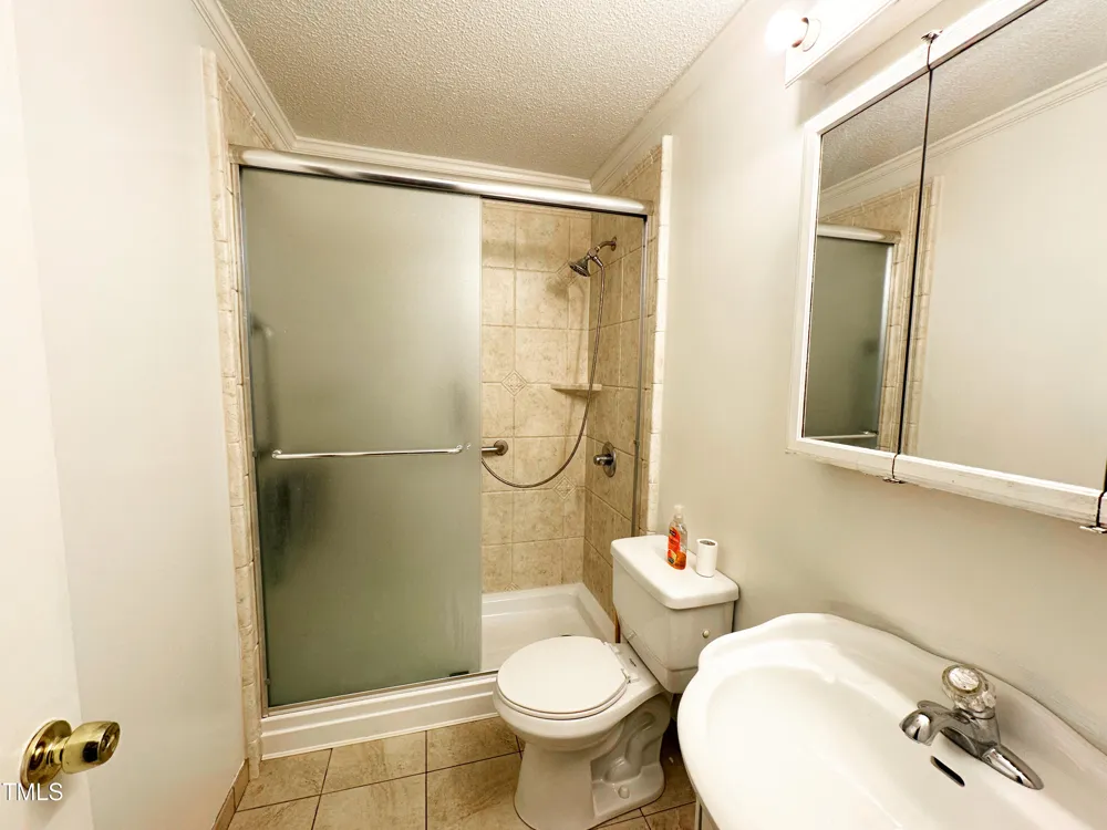 924 Lorain Avenue Durham, NC 27704