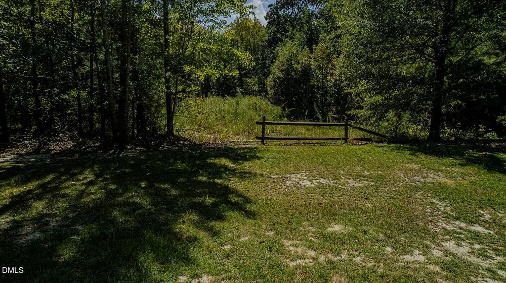 120 Lindsey Lane Eagle Springs, NC 27242