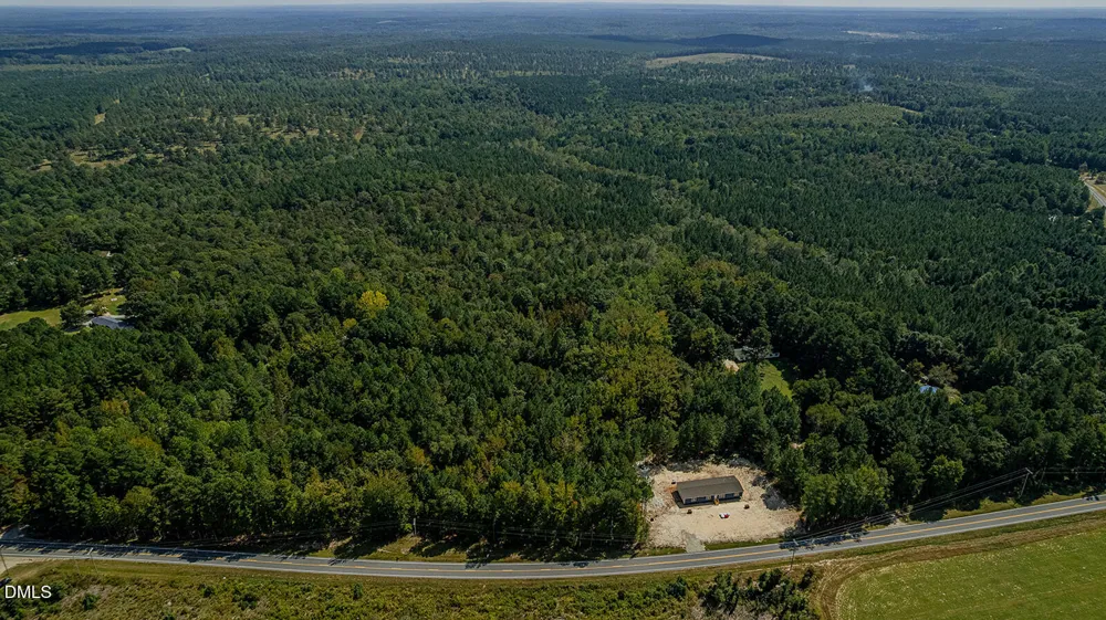 120 Lindsey Lane Eagle Springs, NC 27242