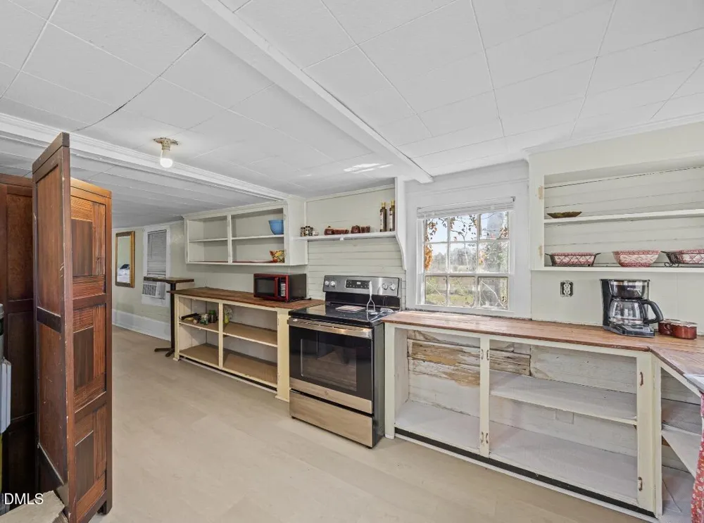679 Mintz Road Roseboro, NC 28382