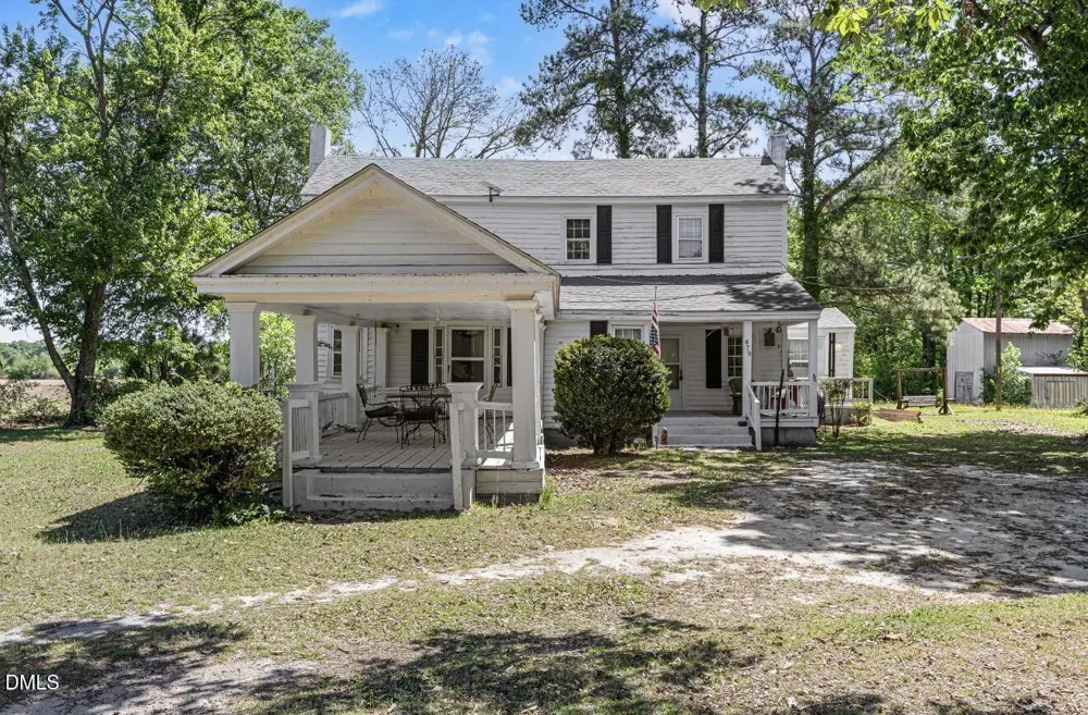679 Mintz Road Roseboro, NC 28382