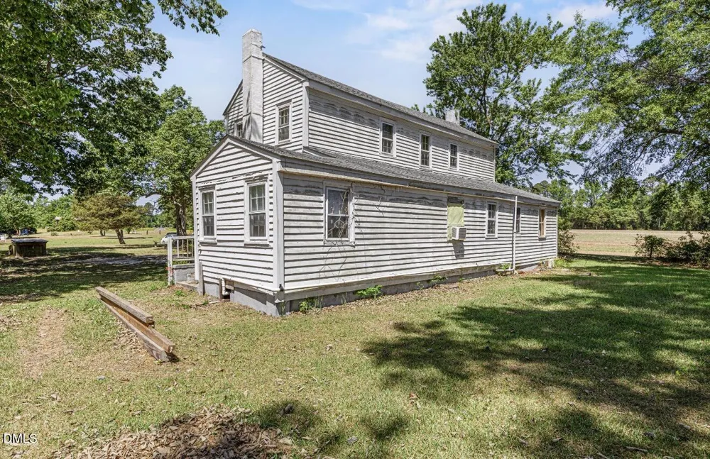 679 Mintz Road Roseboro, NC 28382