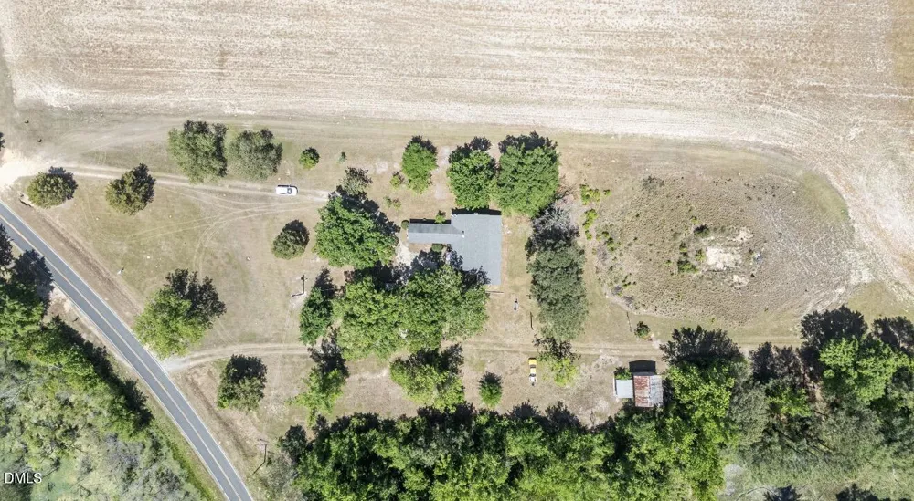 679 Mintz Road Roseboro, NC 28382