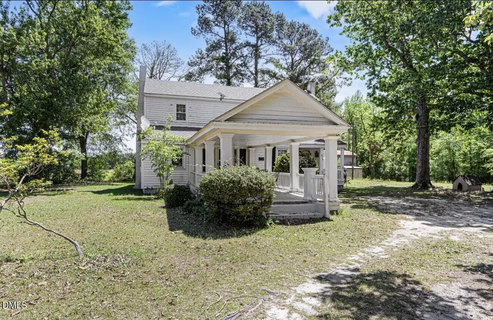 679 Mintz Road Roseboro, NC 28382