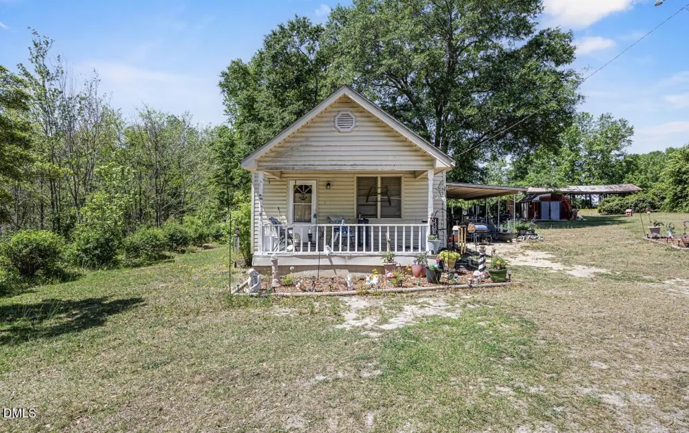 679 Mintz Road Roseboro, NC 28382