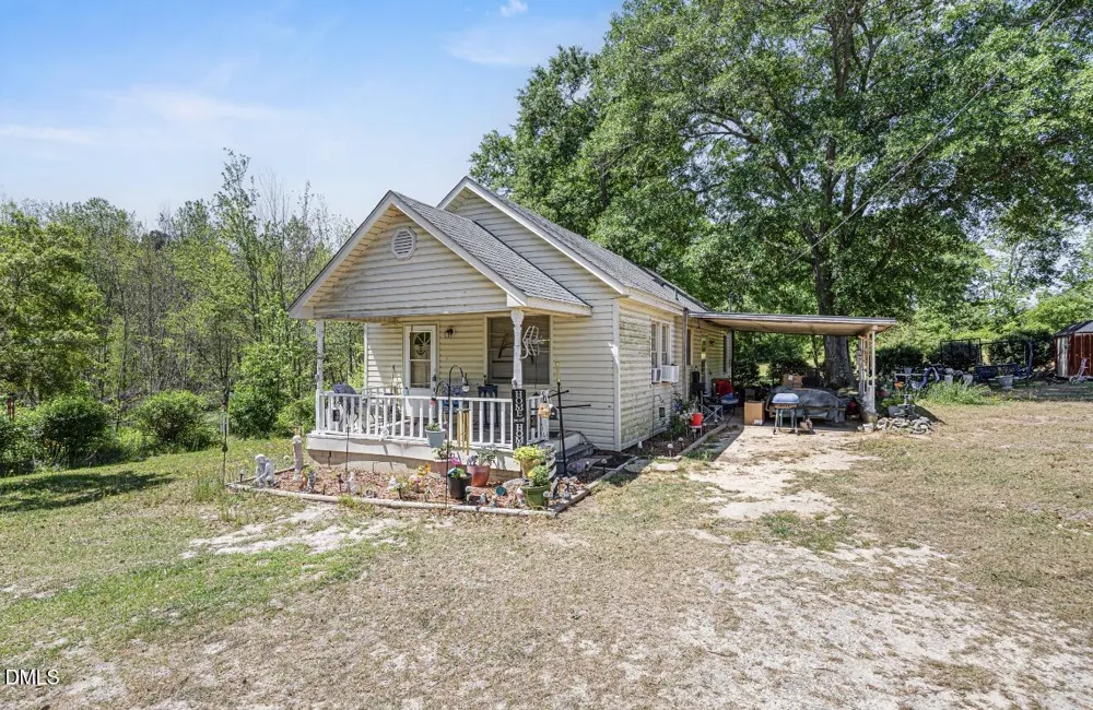 679 Mintz Road Roseboro, NC 28382