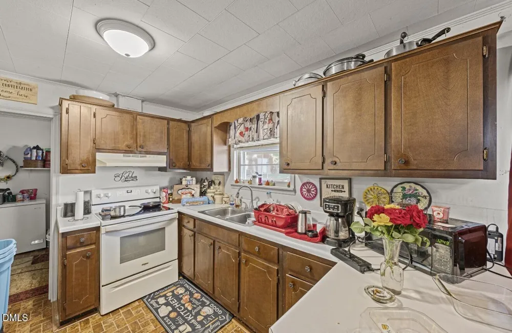679 Mintz Road Roseboro, NC 28382