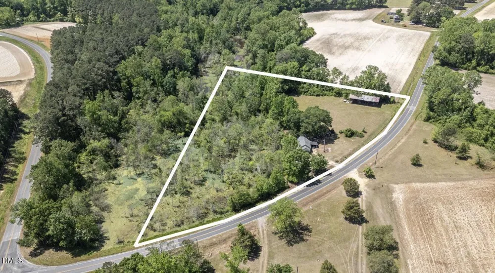 679 Mintz Road Roseboro, NC 28382
