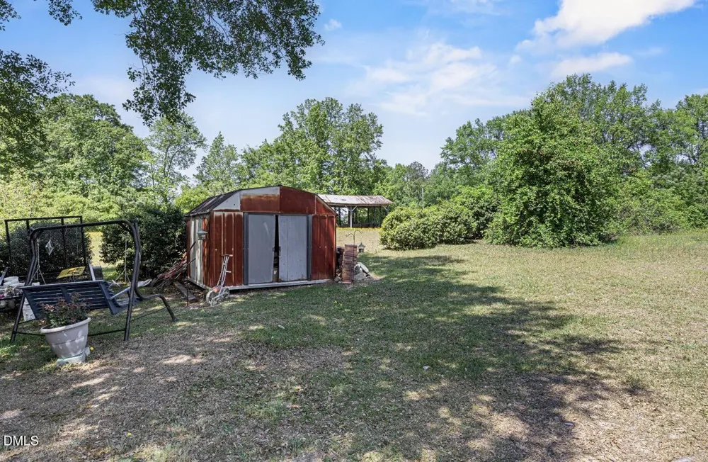 679 Mintz Road Roseboro, NC 28382