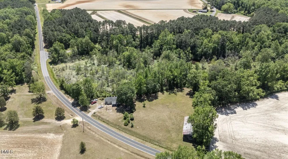679 Mintz Road Roseboro, NC 28382