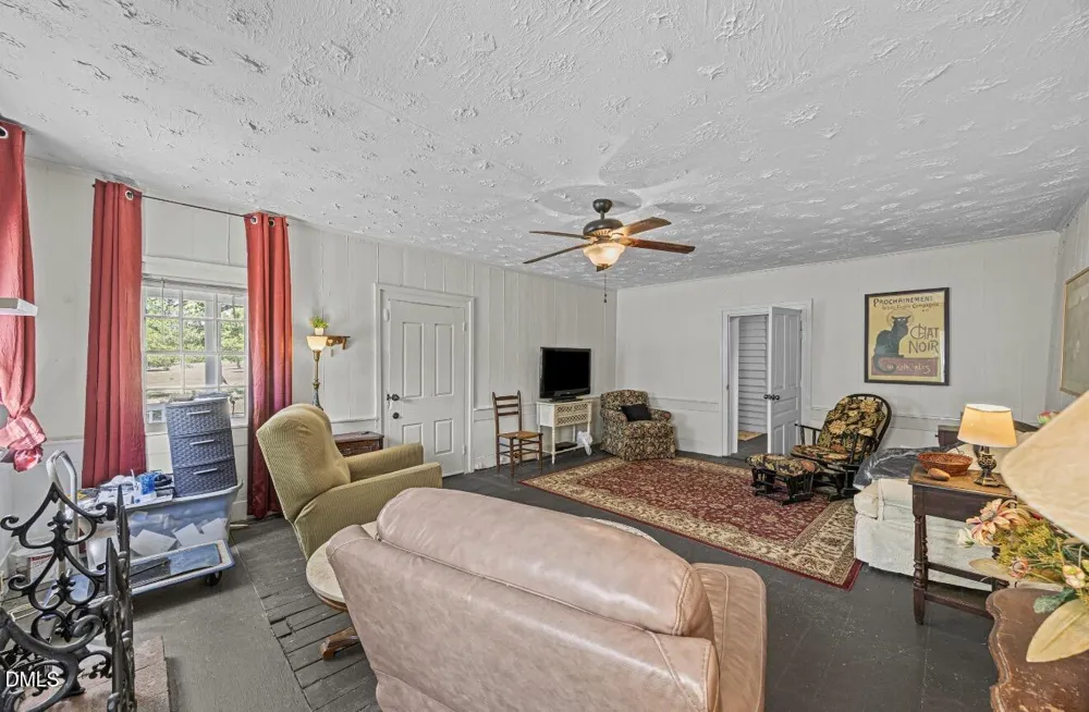 679 Mintz Road Roseboro, NC 28382