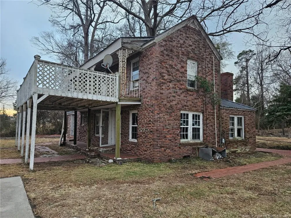 1737 W Carthage Road Lumberton, NC 28360