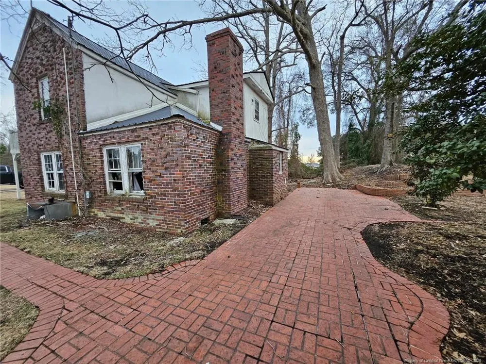 1737 W Carthage Road Lumberton, NC 28360