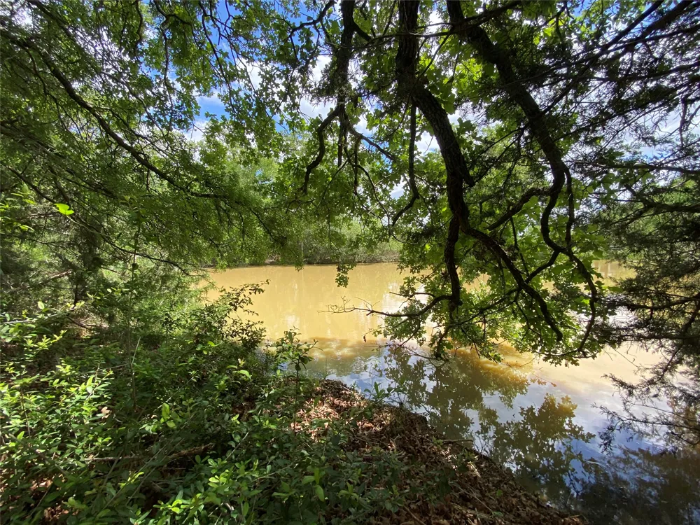N HWY 77 Lincoln, TX 78948