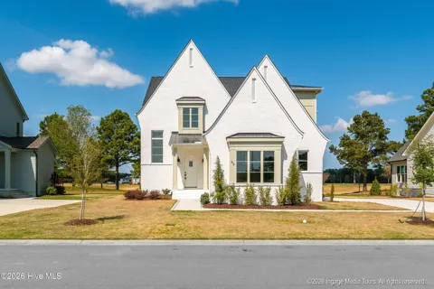 62 Pine Tree Point