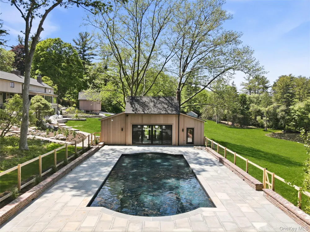 39 Old Snake Hill Road Pound Ridge, NY 10576