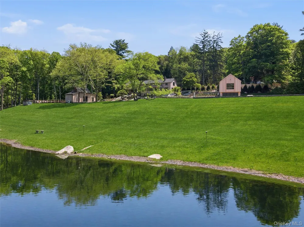 39 Old Snake Hill Road Pound Ridge, NY 10576