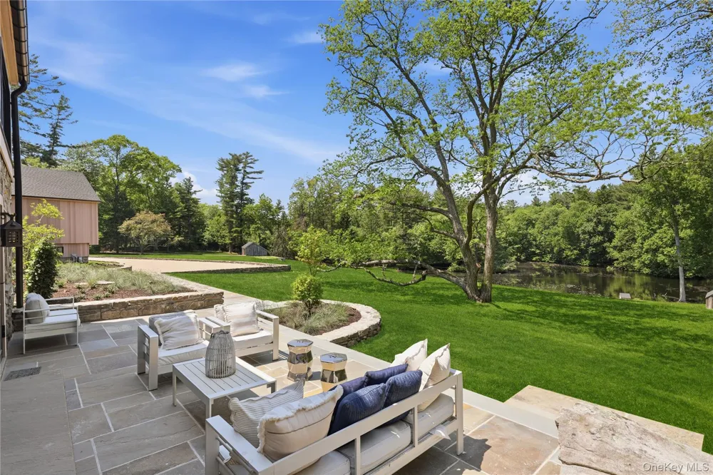 39 Old Snake Hill Road Pound Ridge, NY 10576