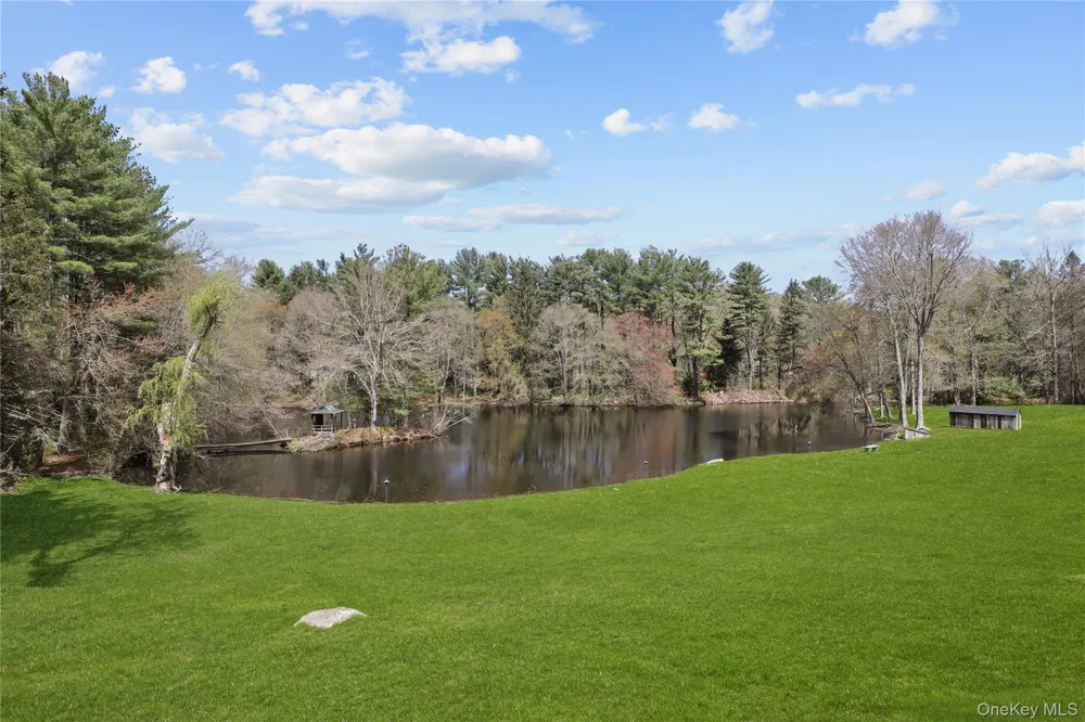 39 Old Snake Hill Road Pound Ridge, NY 10576