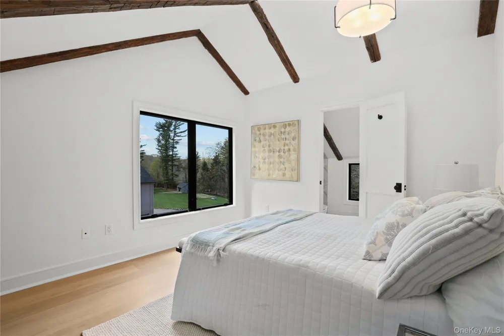 39 Old Snake Hill Road Pound Ridge, NY 10576