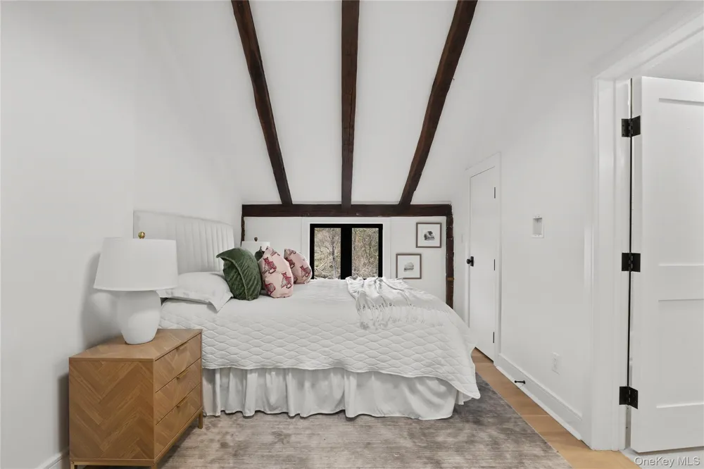 39 Old Snake Hill Road Pound Ridge, NY 10576