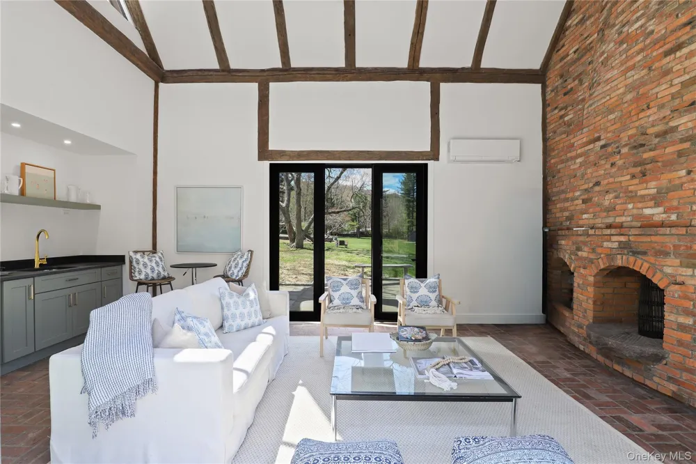 39 Old Snake Hill Road Pound Ridge, NY 10576