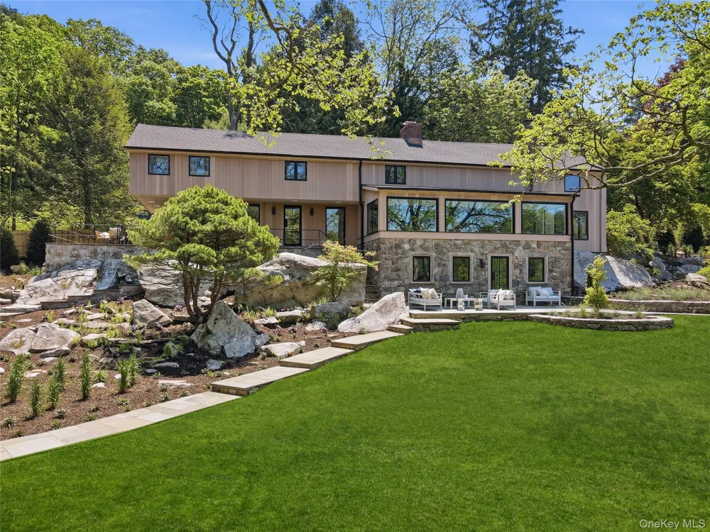 39 Old Snake Hill Road Pound Ridge, NY 10576