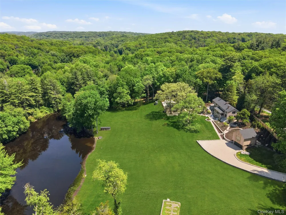 39 Old Snake Hill Road Pound Ridge, NY 10576
